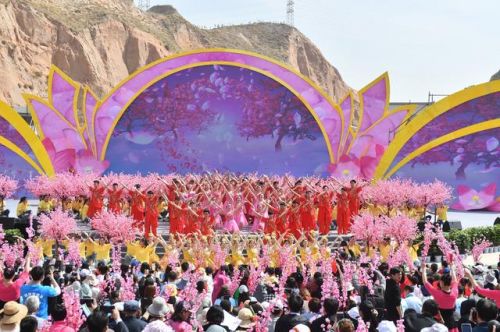 桃花迎春约会兰州第36届兰州桃花旅游节成功举办