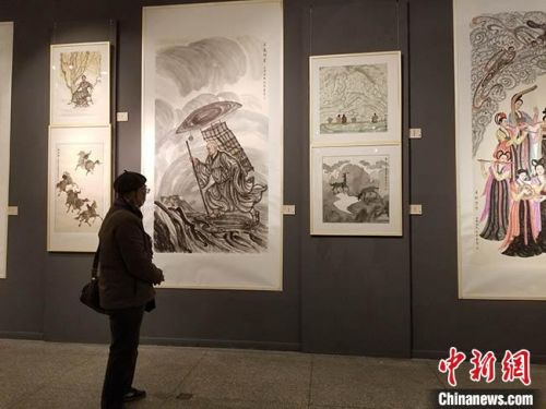 “情系敦煌——段文杰、段兼善父子作品展”在甘肃省博物馆开展。敦煌研究院供图