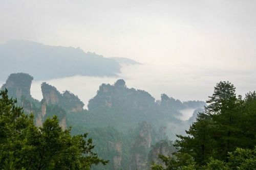 张掖到张家界旅游重阳节张家界景点德夯苗寨湘西