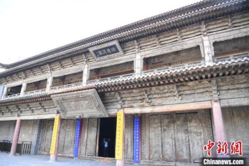 图为张掖大佛寺建筑外围。　杨艳敏 摄