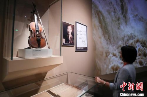 千余展品亮相国博聚焦主题“人民为中心文艺攀高峰”