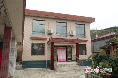 朱治禄家新建楼房.jpg