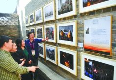 甘肃摄影家作品在平遥国际摄影大展上受关注