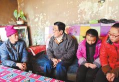 林铎在甘肃临夏州永靖县调研脱贫攻坚工作