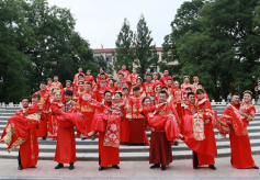 甘肃平凉市集体婚礼新风文明芬芳溢满城