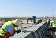 瓜州双石公路开建破解大敦煌文化旅游经济圈道路瓶颈