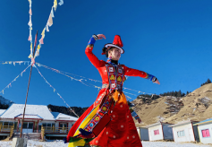 肃南：冰雪盛宴吸引万名游客 踏雪寻宝畅游灵秀马蹄