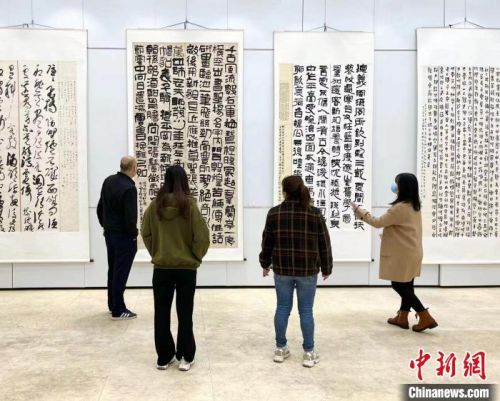 冰心文学馆举办“馆藏书画精品展”