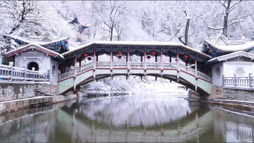 甘肃榆中：春雪润兴隆