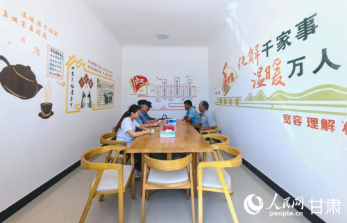 建国路派出所“罐罐茶调解室”。人民网记者 周婉婷摄