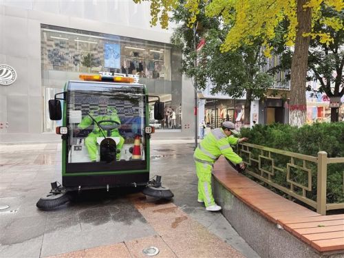 人机结合精细保洁