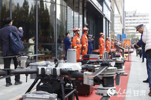 消防宣传月活动现场。人民网记者 焦隆摄