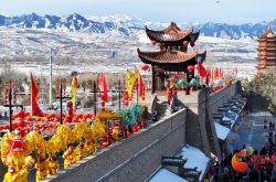 张掖民乐八仙灯会 百年非遗点亮乡村时光