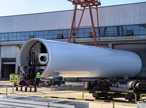 甘肃庆阳西峰工业园区新能源装备制造场景。安志鹏摄